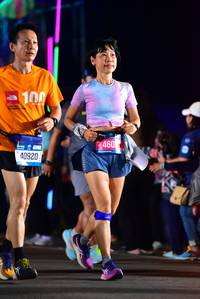 BIB: 100, 40920, 460
                            <button type="button" onclick="openModal(20831943)" class="btn btn-primary btn-sm float-right btn-popup" data-toggle="modal" data-target=".modal-high-quality">
                        <i class="fas fa-shopping-cart"></i> Add to Cart
                    </button>
                                            <button type="button" onclick="isThisMe(20831943, true)" class="btn btn-success btn-sm float-right btn-popup btn-isme hidden" data-toggle="tooltip" data-placement="bottom" title="นี่คือรูปของคุณใช่ไหม คลิกที่นี่เพื่อเอาเข้าอัลบั้ม">
                        <i class="fas fa-plus"></i> Add to album
                    </button>
                    <button type="button" onclick="isThisMe(20831943, false)" class="btn btn-warning btn-sm float-right btn-popup btn-isnotme hidden">
                        <i class="fas fa-ban"></i> Remove from album
                    </button>